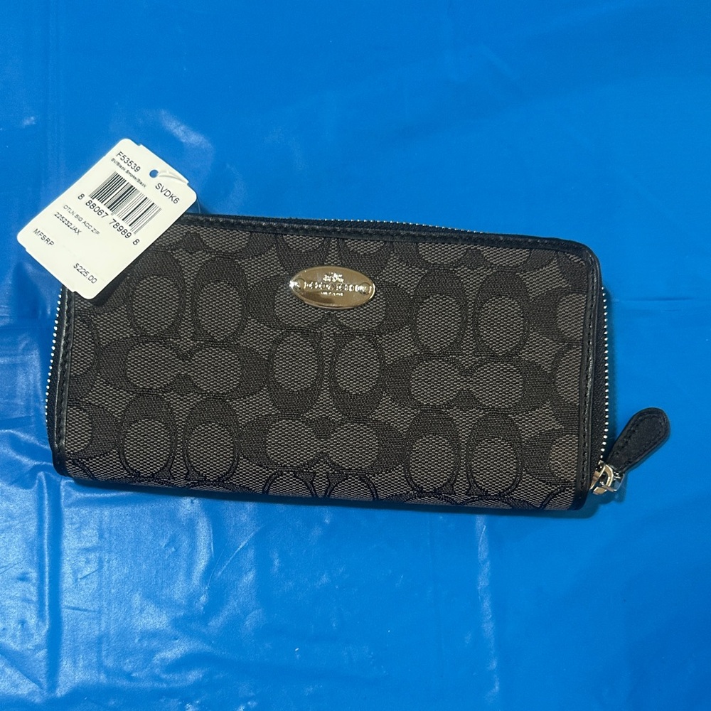 NWT Coach Black Signature Zip Wallet with Silver Plaque